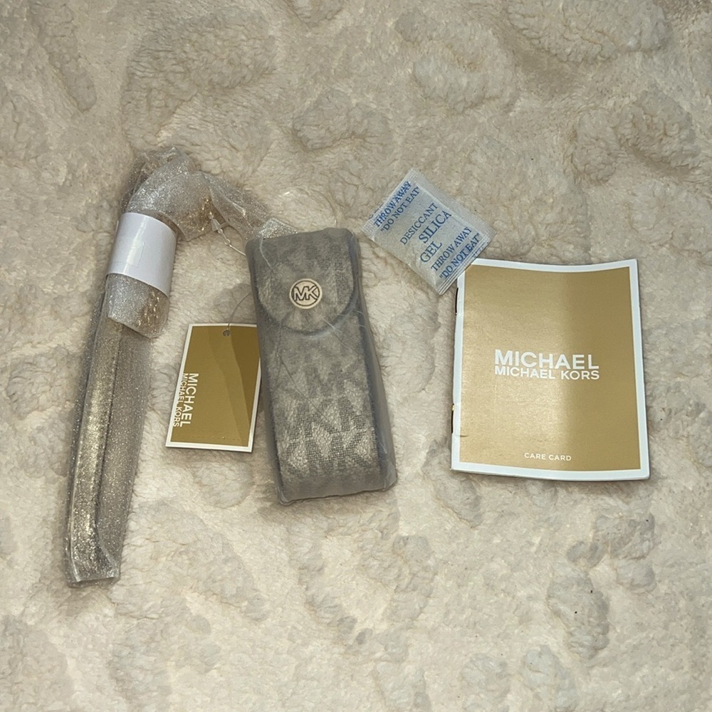 Michael Kors Pale Gold Jet Set Travel Lipstick Holder NWT